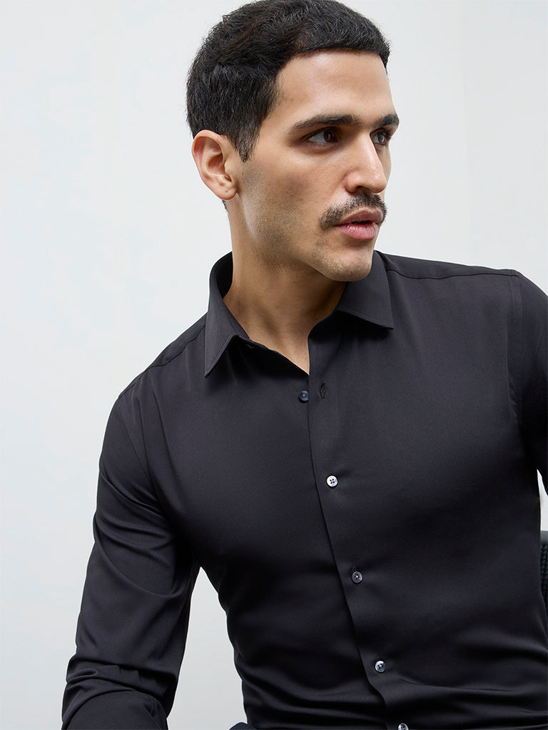 WES Formals Black Solid Slim-Fit Shirt