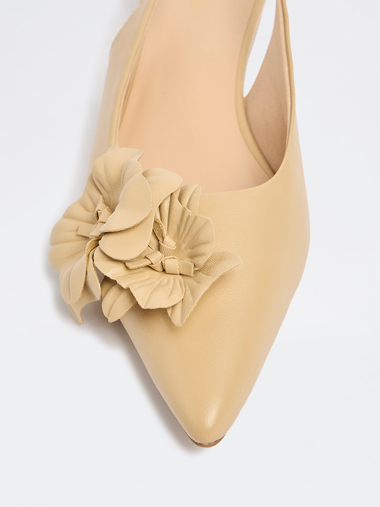 LUNA BLU Beige Floral Detailed Pointed Toe Mules
