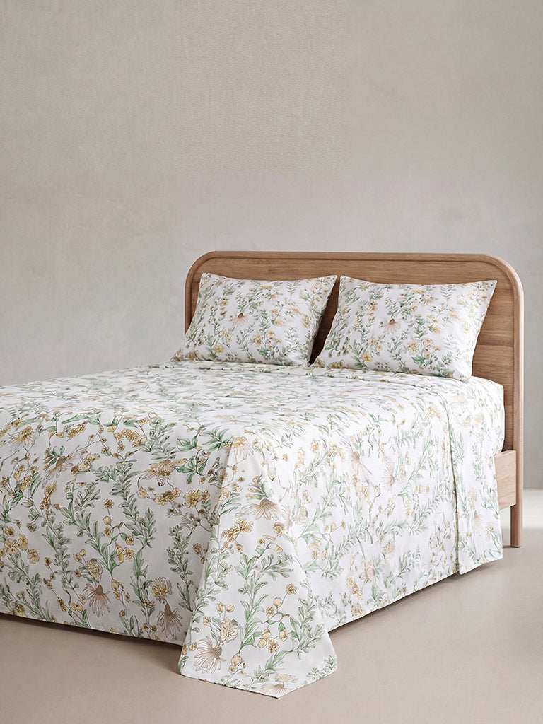 Westside Home Yellow Floral Pattern Queen Bed Sheet Set