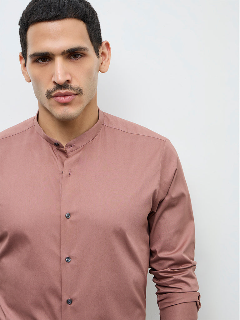 WES Formals Dusty Peach Solid Slim-Fit Cotton-Blend Shirt