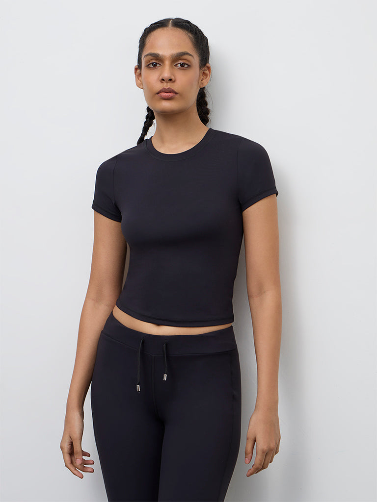 Nuoflexx Black Solid T-Shirt