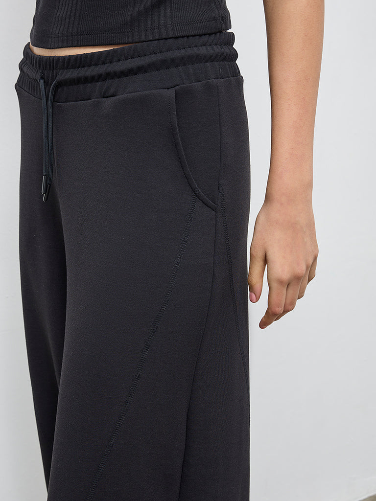 Nuoflexx Black High-Rise Track Pants