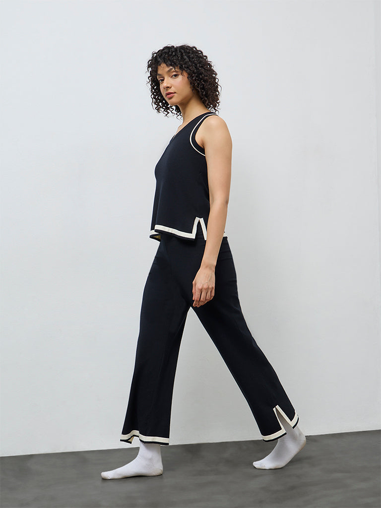 Wunderlove Black Contrast Detailed Top