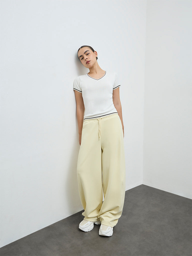 Nuoflexx Light Yellow High-Rise Pants