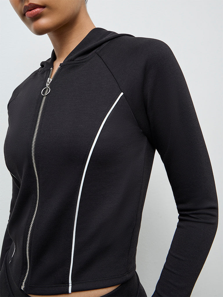 Nuoflexx Black Pipeline-Detailed Hooded Jacket