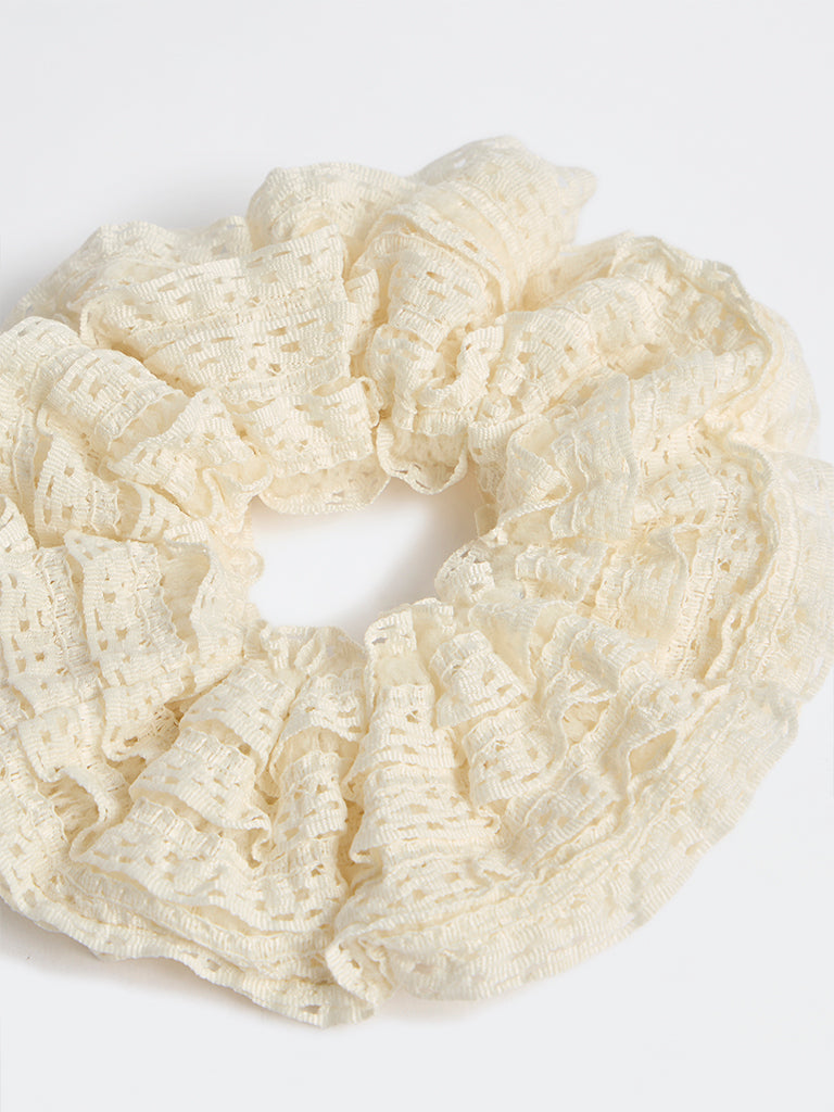 Westside Accessories White Frilled-Lace Scrunchie