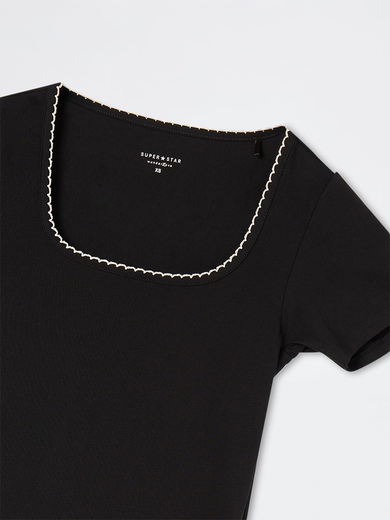 Superstar Black Solid Cotton-Blend Top