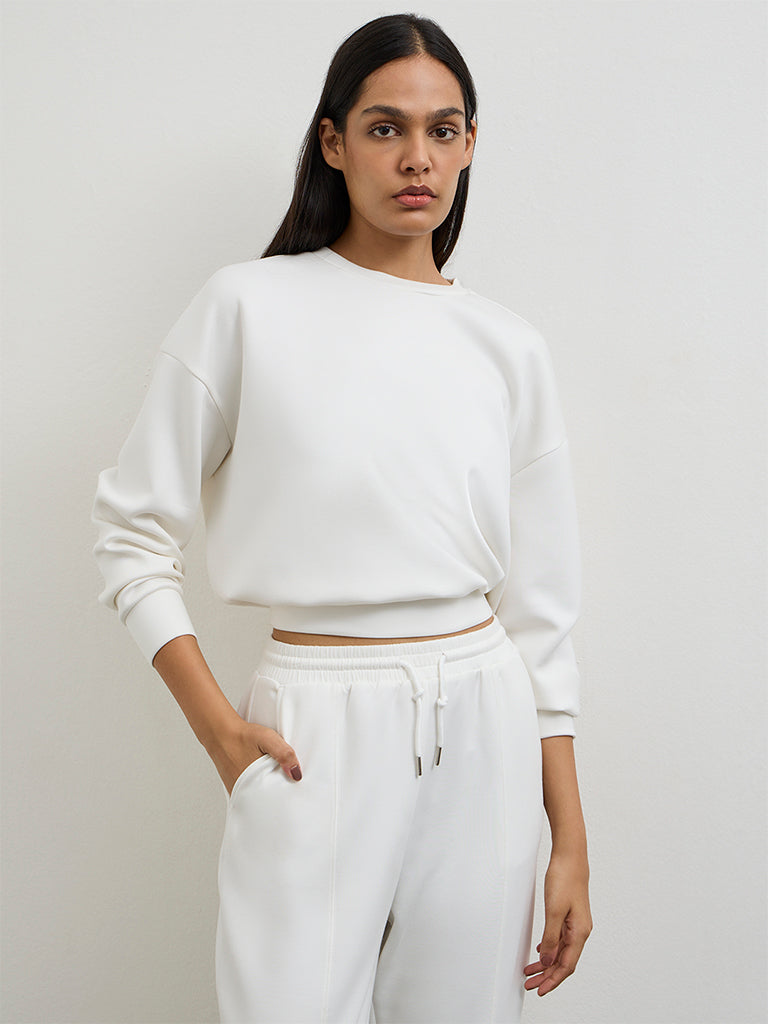 Nuoflexx White Solid Cropped Sweatshirt