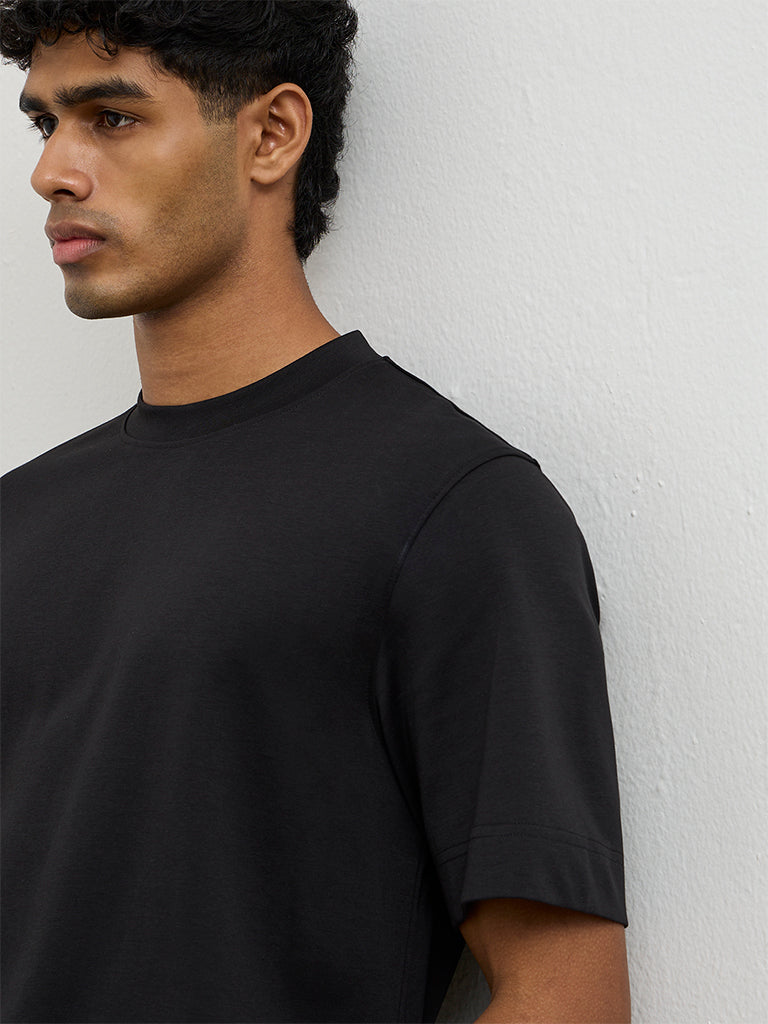 Nuoflexx Black Relaxed-Fit Cotton-Blend T-Shirt