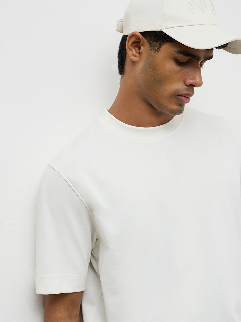Nuoflexx Off-White Relaxed-Fit Cotton-Blend T-Shirt