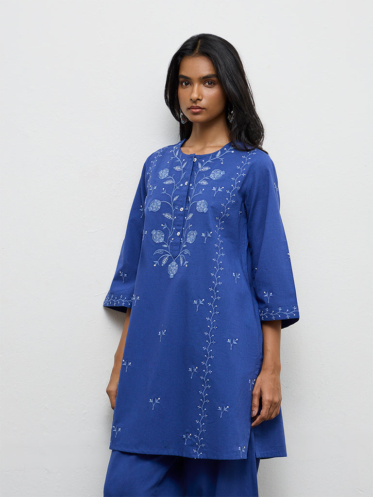 Utsa Blue Floral Embroidered Cotton-Blend Kurta
