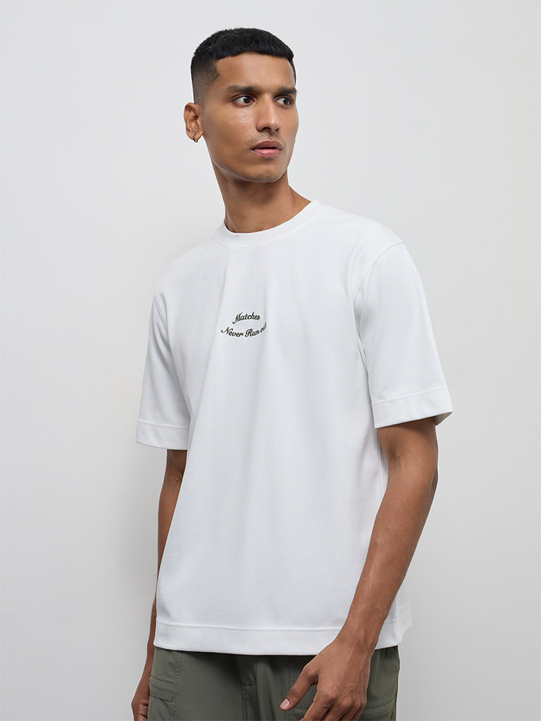 Nuoflexx White Text Design Relaxed-Fit T-Shirt