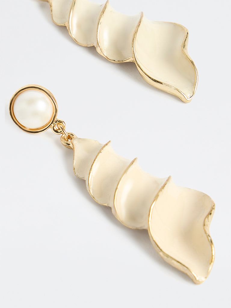 Westside Accessories Write Sea-Shell-Inspired Dangler Earrings