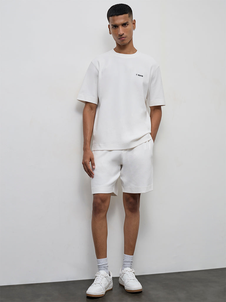 Nuoflexx White Ribbed-Textured Relaxed-Fit Mid-Rise Shorts