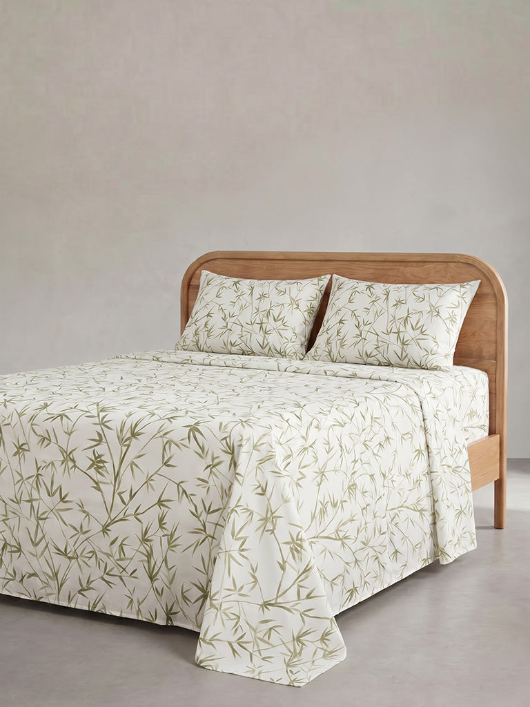 Westside Home Green Bamboo Leaves Printed King Bed Sheet Set