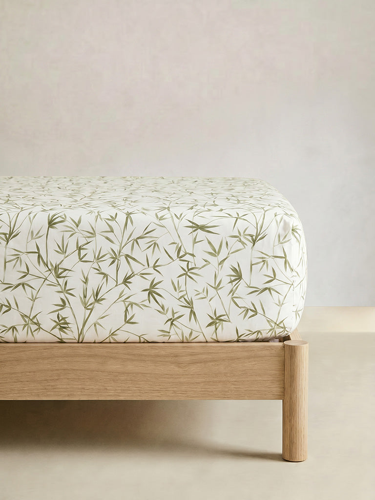 Westside Home Green Bamboo Leaves Printed King Bed Sheet Set
