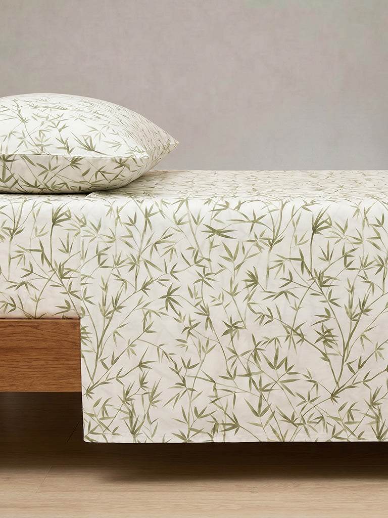 Westside Home Green Bamboo Leaves Printed King Bed Sheet Set