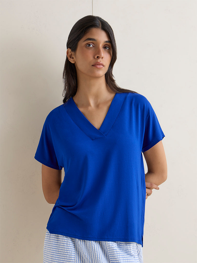Wunderlove Blue Solid V-Neck Top
