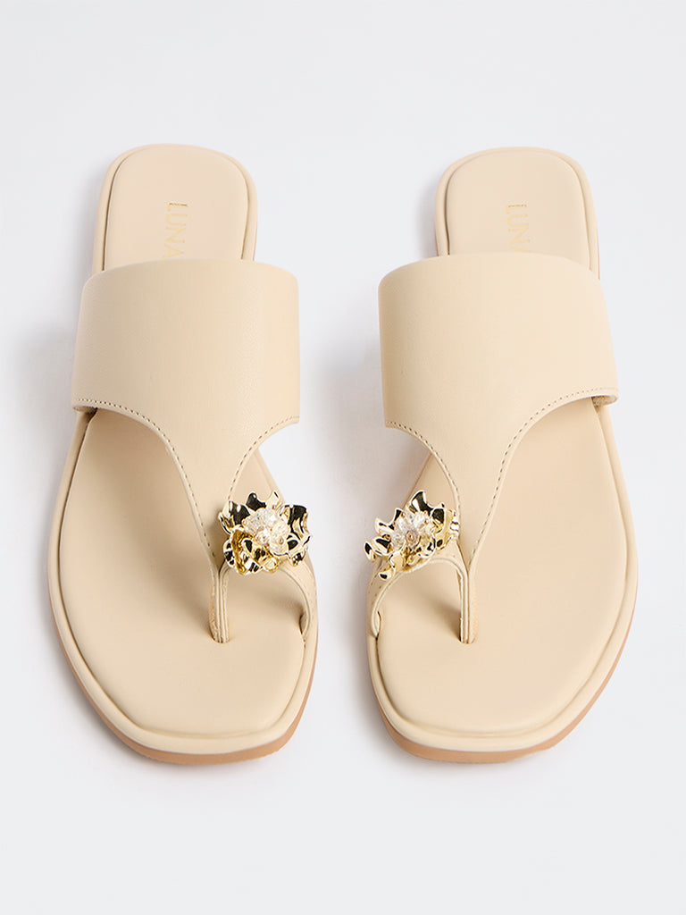 LUNA BLU Ivory Floral Embellished Toe-Ring Sandals