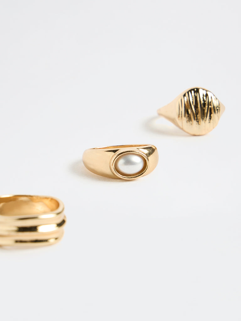Westside Accessories Gold Signet and Pearl Assorted Rings - Pack of 3