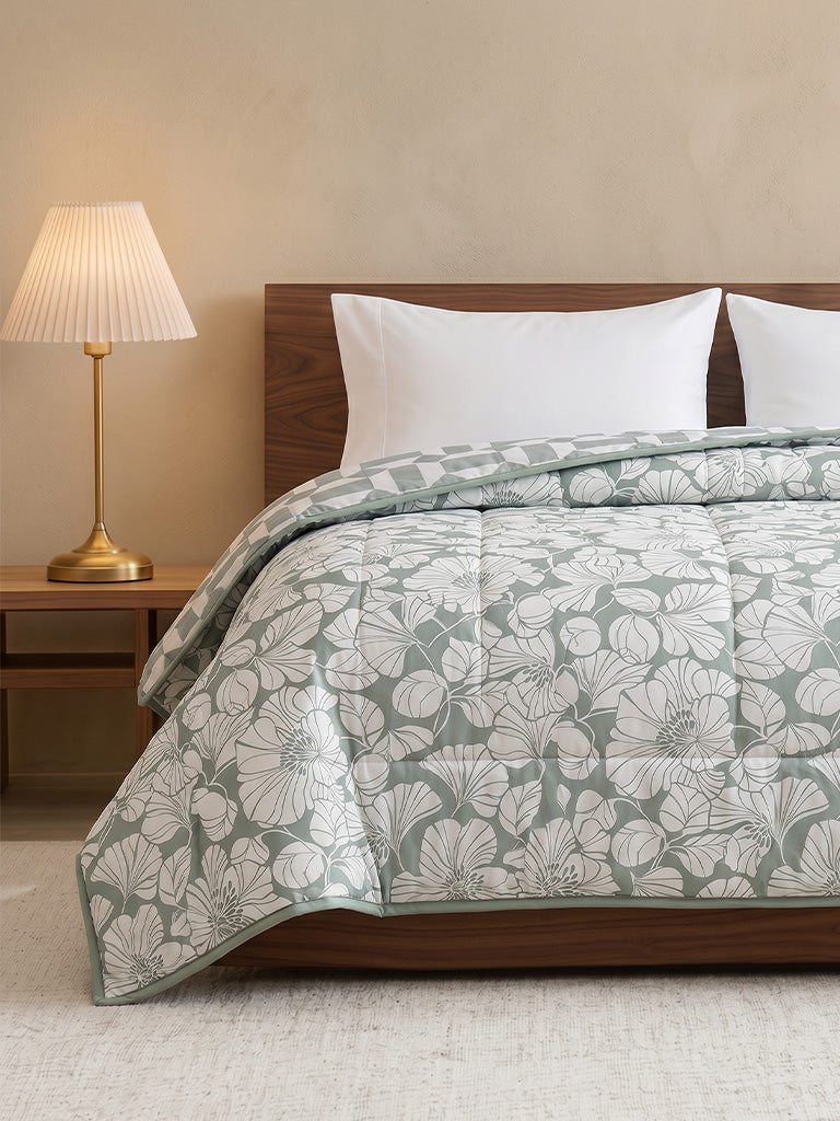 Westside Home Sage Floral Reversible Queen Bed Comforter
