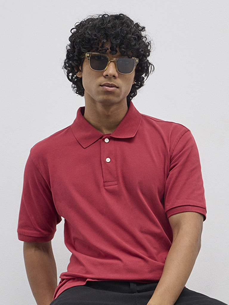 WES Casuals Red Solid Slim-Fit Cotton Blend Polo T-Shirt