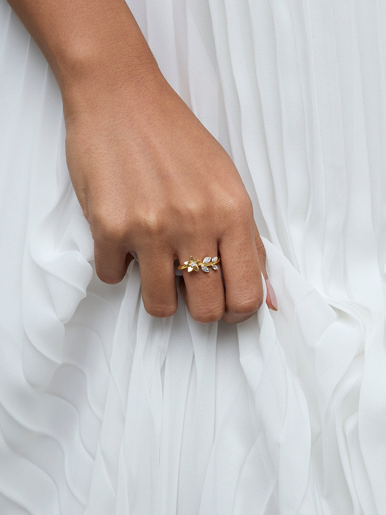 Gold Floral Solitaire Ring