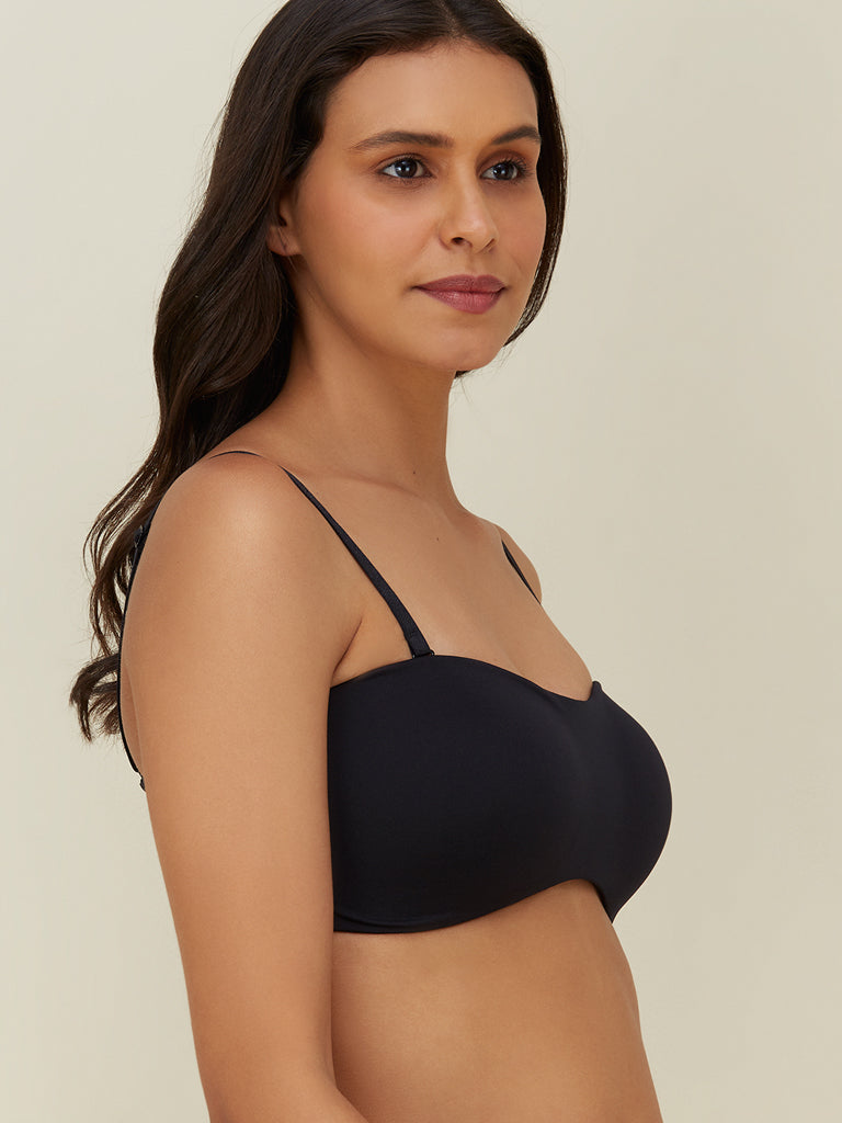 Wunderlove by Westside Black Ribbed Superstar Sports Bra Price in India,  Full Specifications & Offers
