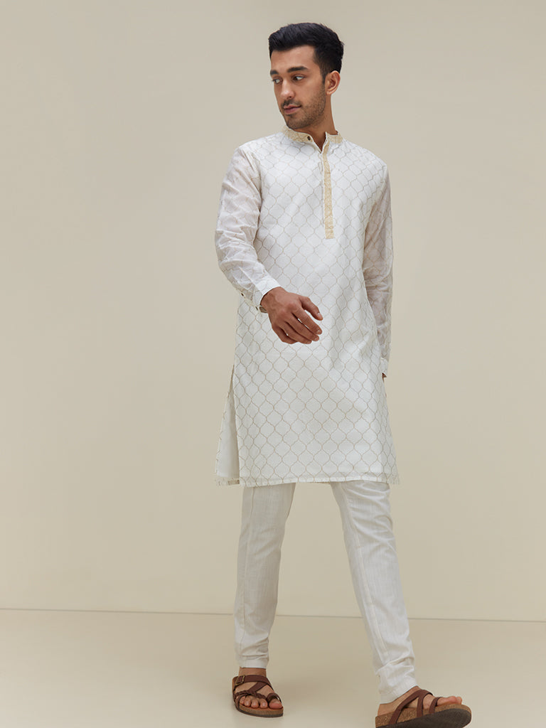 Kala by ETA Off-White Ethnic Printed Slim Fit Kurta