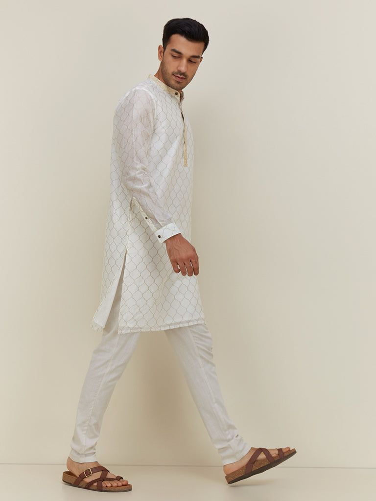 Kala by ETA Off-White Ethnic Printed Slim Fit Kurta