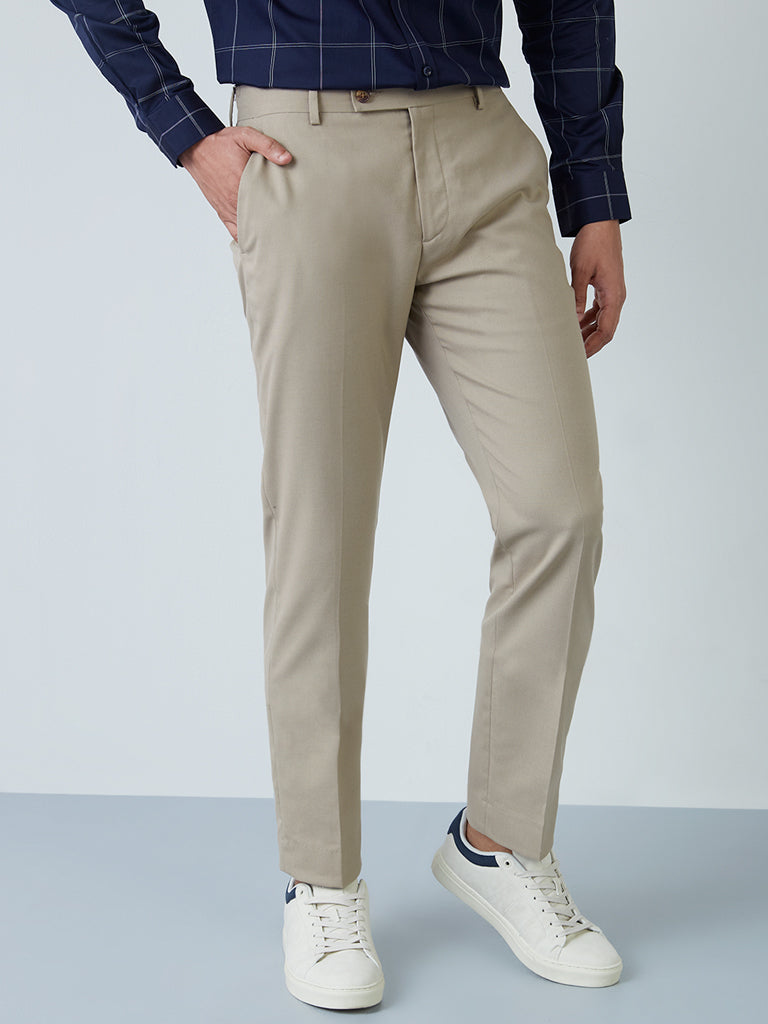 Elevate Dutility Narrow-Fit Chinos in Gray: Luxury Italian Trousers |  Harmont&Blaine®