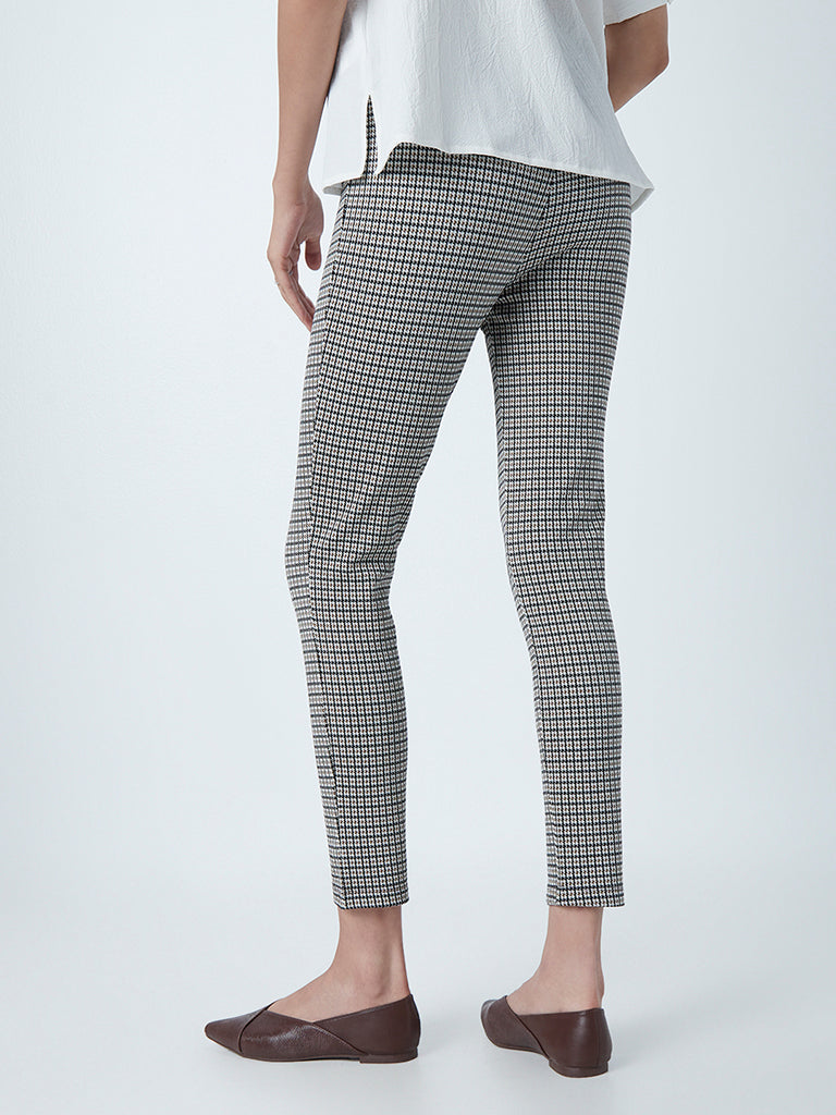 Black and White Swirl Print Flare Trousers  Zoetry  motelrockscom