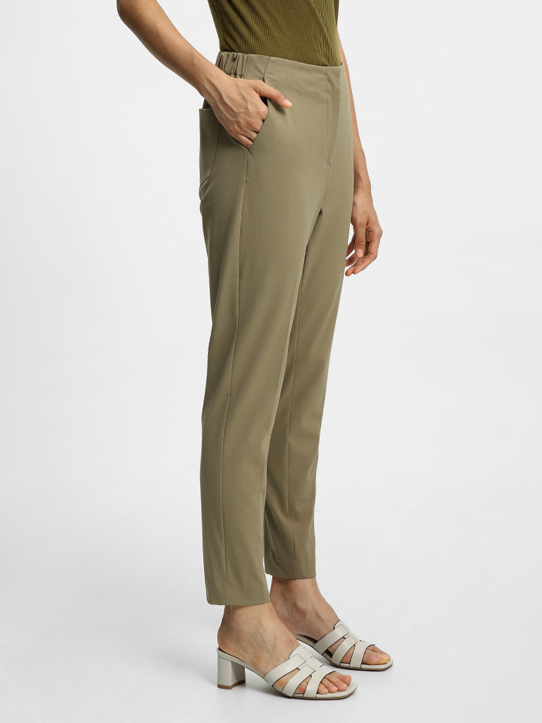 Two Ways to Wear LOFT Trousers  The Miller Affect  Business casual  attire Business casual outfits for work Best business casual outfits